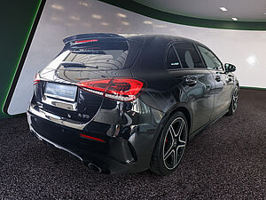 Mercedes-Benz A 35 AMG 4M 3 navigation