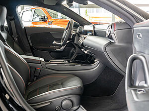 Mercedes-Benz CLA 200 SB AMG Sport Premium 2 navigation