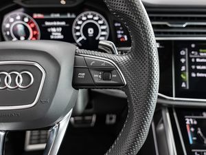 Audi RS Q8 4.0 TFSI Dynamic Keramik Pano ACC HUD 16 navigation