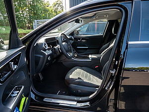 Mercedes-Benz C 220 d T AMG Line 8 navigation