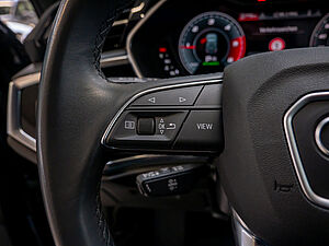 Audi Q3 S line 35 TDI quattro S tronic 17 navigation