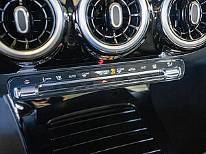 Mercedes-Benz A 250 e Progressive Advanced 18" 12 navigation