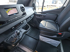 Mercedes-Benz Sprinter 317 CDI Tourer L2H2 16 navigation