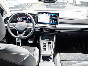 Volkswagen Golf VIII Goal 2,0 l TDI DSG 9 navigation