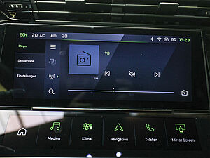 Peugeot 408 GT HYBRID 145 e-DSC6 12 navigation
