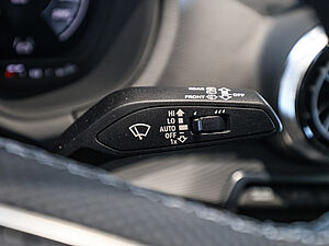 Audi Q2 S line 35 TFSI 28 navigation