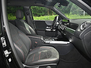 Mercedes-Benz GLB 250 4M AMG Sport Advanced Plus 3 navigation