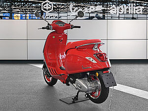 Vespa Primavera 125 E5 RED 2 navigation