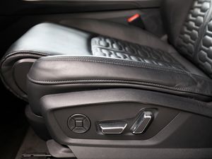 Audi RS Q8 4.0 TFSI quattro AHK Standhz. LED HUD N 28 navigation