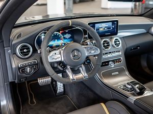 Mercedes-Benz C 63 AMG S Cabrio Final Edition Vmax Perf Dis 9 navigation