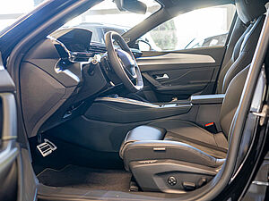 Peugeot 408 GT HYBRID 225 e-EAT8 17 navigation