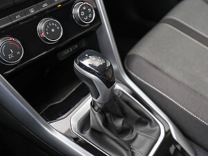 Volkswagen T-Roc Life 1.5 l TSI DSG 16 navigation