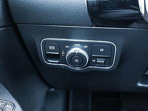 Mercedes-Benz GLA 180 Progressive Advanced 29 navigation
