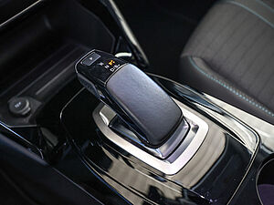 Peugeot 2008 2008e Allure Pack 16 navigation
