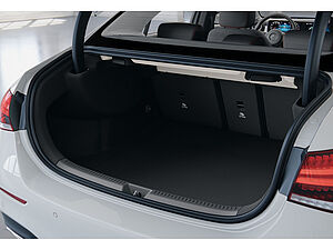 Mercedes-Benz A 200 Limo AMG 14 navigation