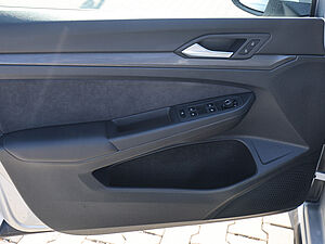 Volkswagen Golf VIII GTI DSG 32 navigation