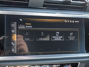 Audi Q3 35 TDI S line 12 navigation