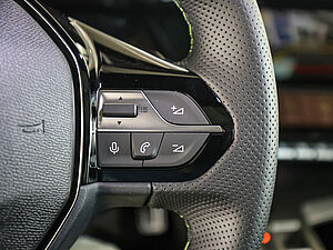 Peugeot 408 GT HYBRID 145 e-DSC6 20 navigation