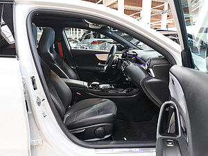 Mercedes-Benz A 45 AMG S 4M+ Aero 2 navigation