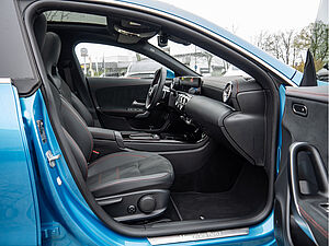 Mercedes-Benz CLA 250 SB e AMG Sport Premium 2 navigation