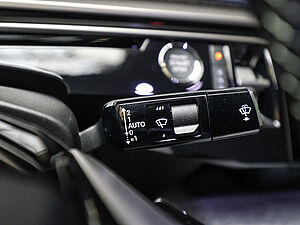 Peugeot 3008 GT HYBRID 145 e-DSC6 29 navigation