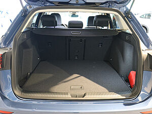 Volkswagen Golf VIII Variant 1.5 TSI Life 34 navigation