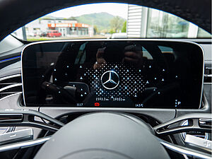 Mercedes-Benz E 220 d Avantgarde Advanced 19" 13 navigation
