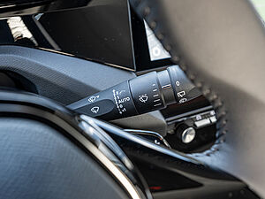 Peugeot 308 Allure HYBRID 145 e-DSC6 16 navigation