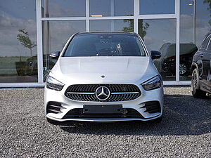 Mercedes-Benz B 200 AMG Line 2 navigation