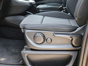Mercedes-Benz V 250 d STYLE Lang 9 navigation