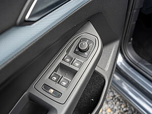 Volkswagen Golf VIII Goal 2,0 l TDI DSG 28 navigation