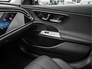 Mercedes-Benz E 200 T Avantgarde Advanced Plus Superscreen 13 navigation