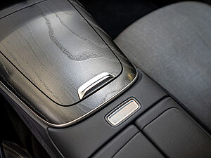 Mercedes-Benz E 200 T Avantgarde Advanced Plus 12 navigation