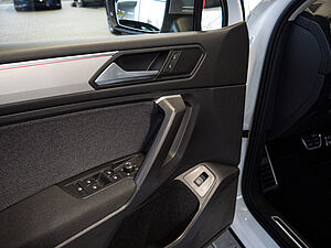 Volkswagen Tiguan Allspace 2.0 TSI 4M DSG 32 navigation