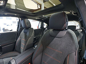 Mercedes-Benz GLA 180 AMG Sport Advanced Plus 30 navigation