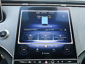 Mercedes-Benz EQE 350 4M AMG Sport Premium 12 navigation