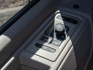 Volkswagen T7 Multivan Life 1.5 eHybrid 4M 17 navigation