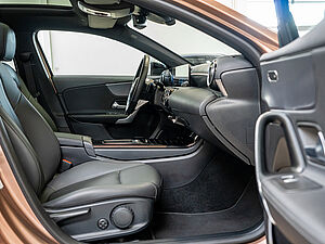 Mercedes-Benz A 250 4M Progressive Advanced 2 navigation