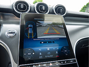 Mercedes-Benz GLC 300 e 4M Avantgarde Advanced Plus 11 navigation
