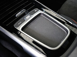 Mercedes-Benz GLB 250 4M AMG Sport Advanced Plus 17 navigation