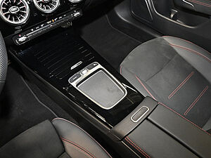 Mercedes-Benz CLA 200 SB AMG Sport Advanced Plus 14 navigation