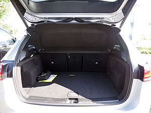 Mercedes-Benz B 200 AMG Line 15 navigation