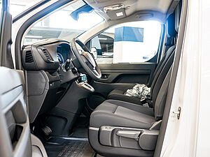 Peugeot Expert e-L2 KW 100kW - 75kWh Vollelektrisch Autom.; SH; Navi 16 navigation