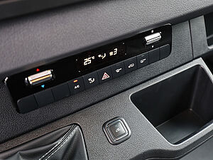 Mercedes-Benz Sprinter 317Cdi Tourer L2 14 navigation