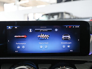 Mercedes-Benz CLA 45 AMG SB S 4M 13 navigation