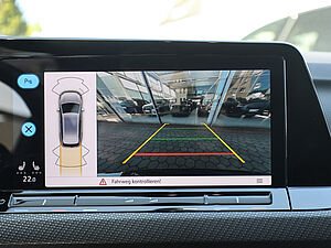 Volkswagen Golf VIII Variant R-Line 1,5 l eTSI DSG 15 navigation