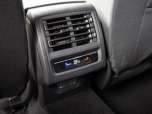 Volkswagen Golf VIII Variant Life 2.0 TDI DSG 10 navigation