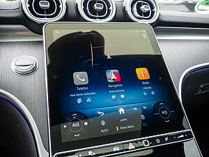 Mercedes-Benz C 200 T AMG Line 10 navigation