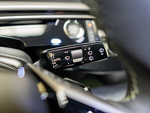 Peugeot 5008 GT HYBRID 136 e-DSC6 17 navigation