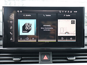 Audi A4 Avant S line 35 TFSI S tronic 10 navigation